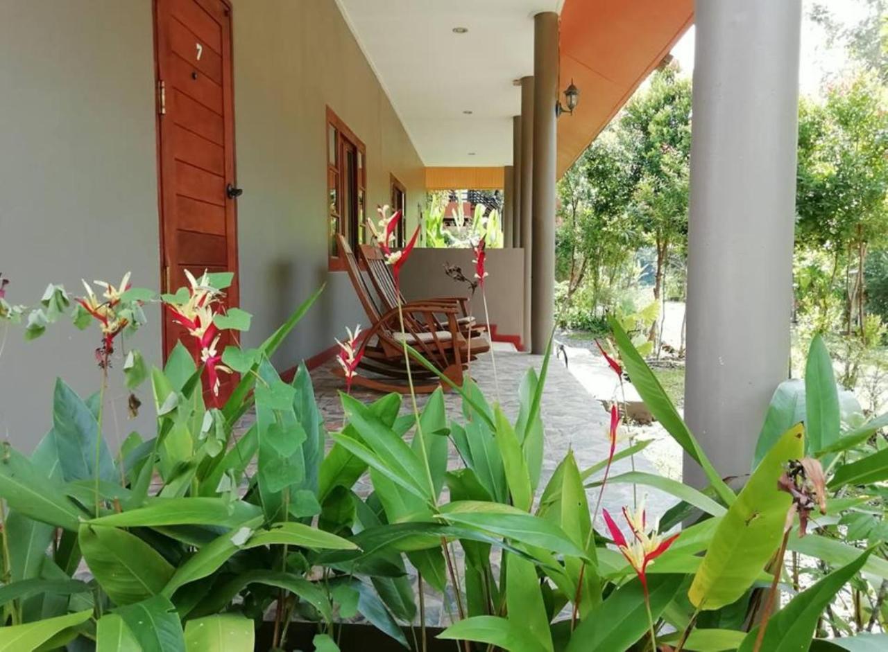 Lanta Wanida Resort Koh Lanta Exterior photo